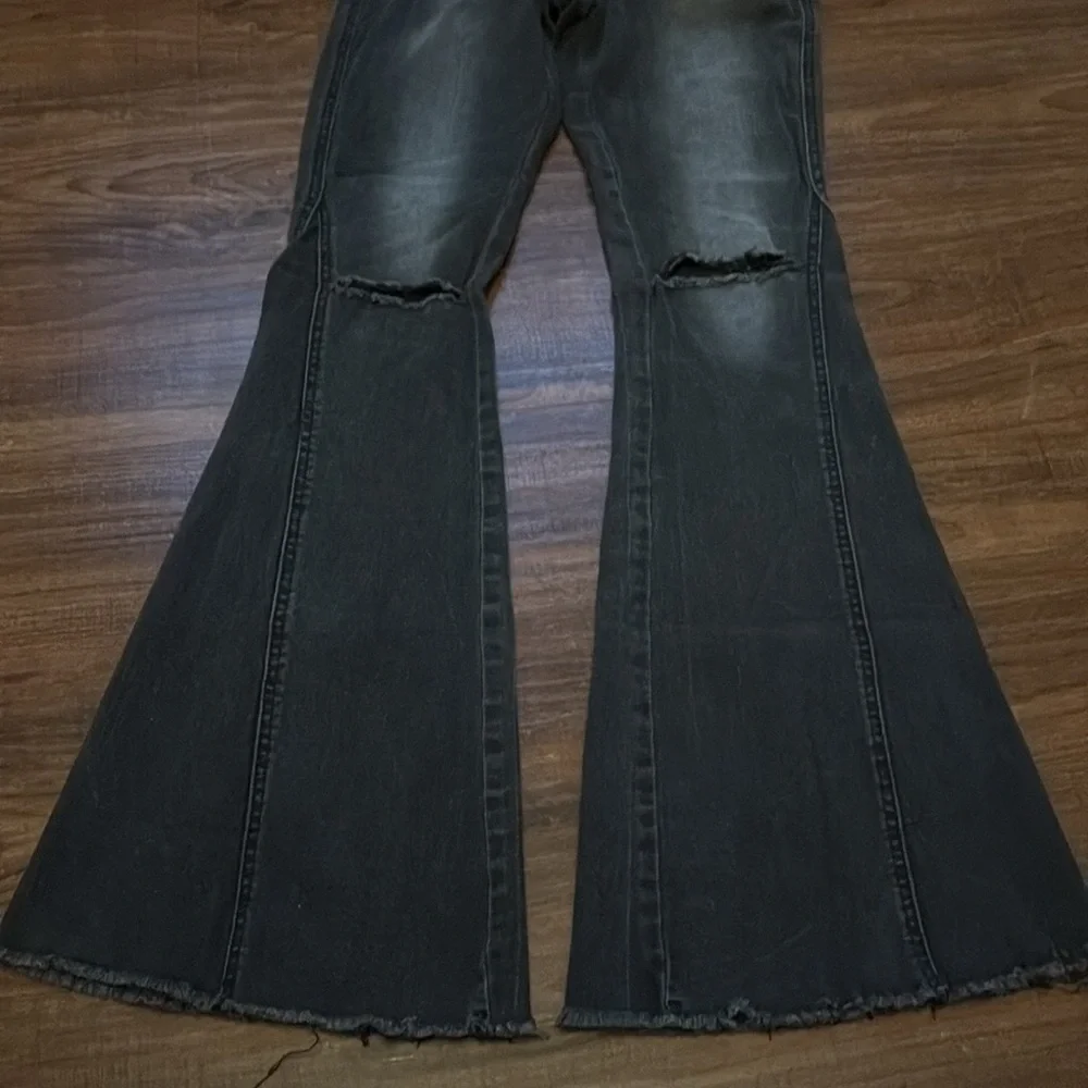Black bell bottoms - Picture 2 of 3